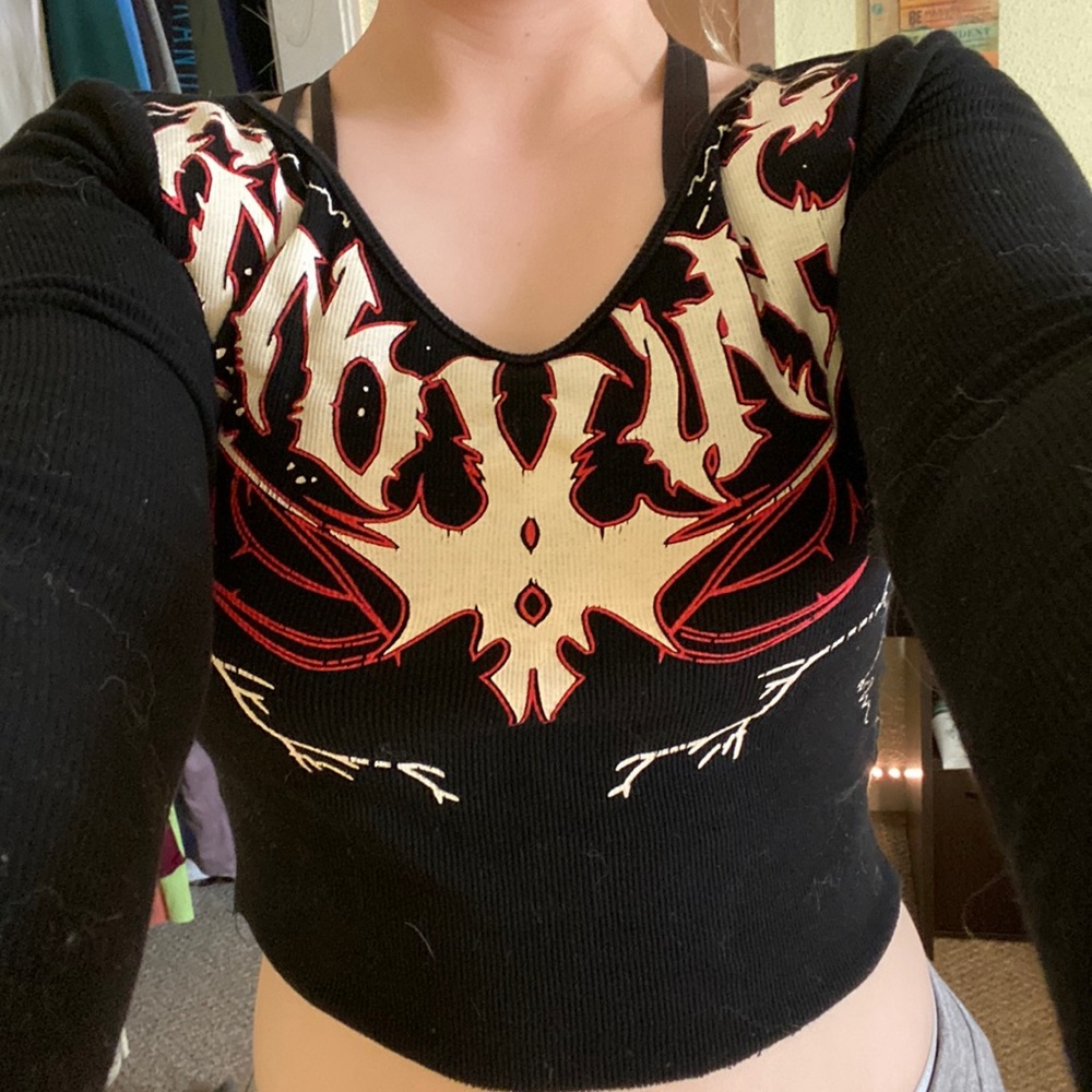 SHEIN cropped longsleeve tee